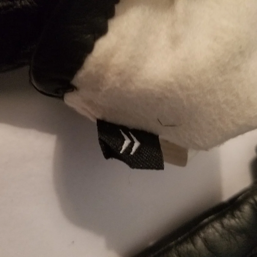 Genuine black leather gloves size 7.5